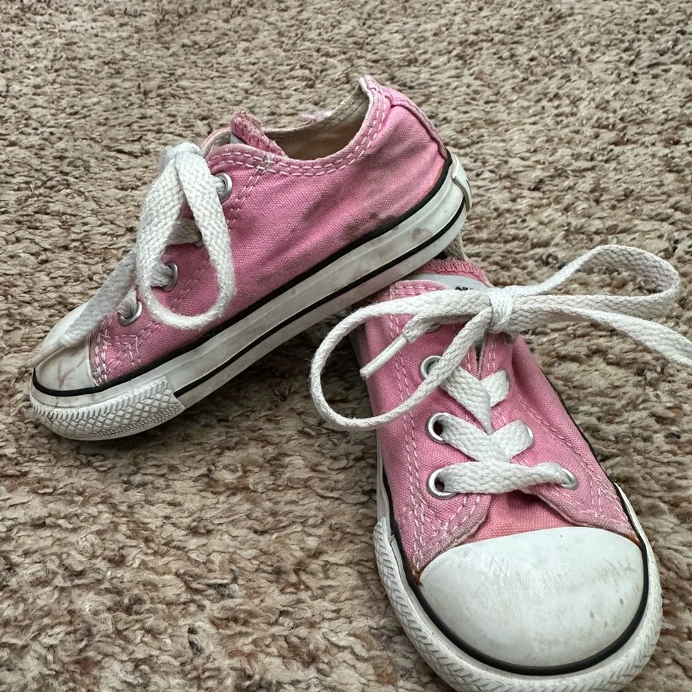 Converse 6c pink shoes